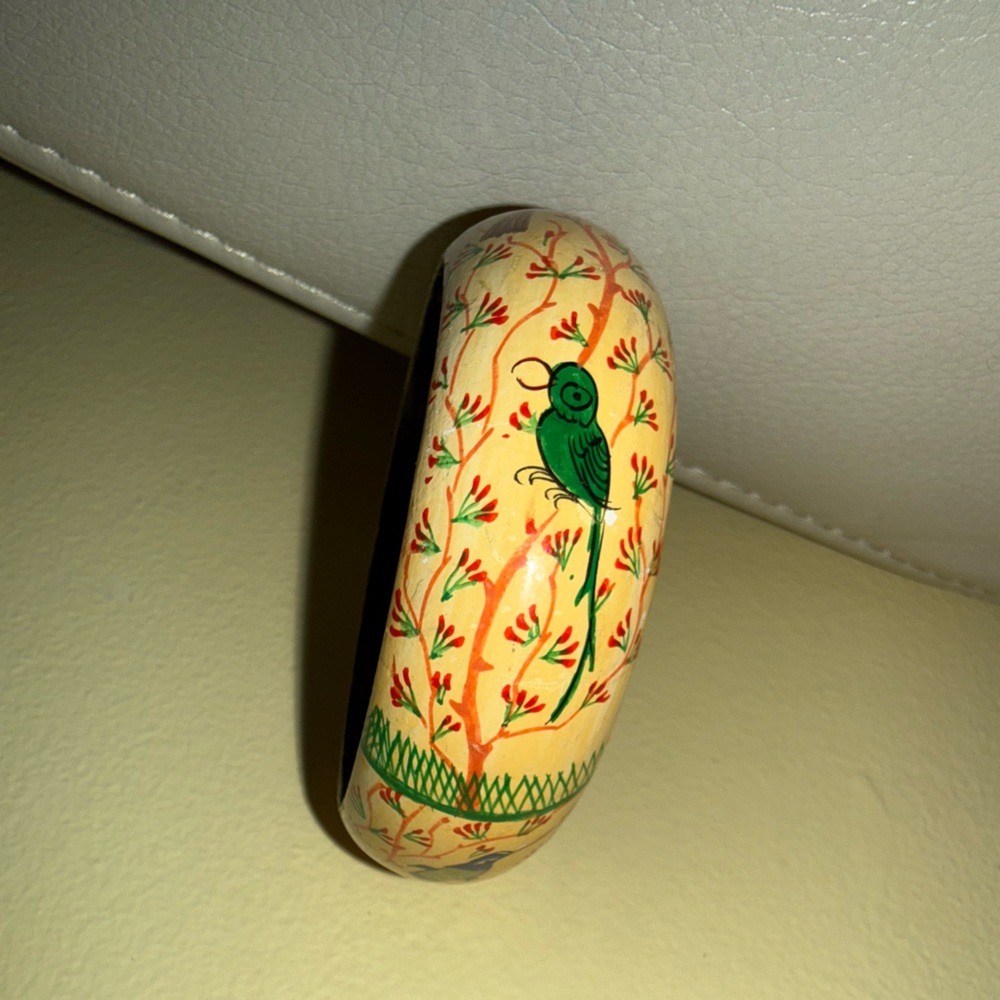 Hand-Painted Bangle Bracelet with Blue and Green Bird Motif - Picture 4 of 9